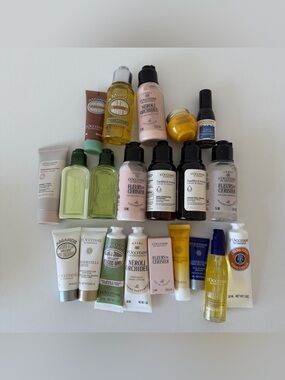 L'Occitane set of minis: 21 pieces